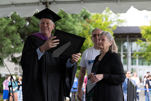 2194_CC_Grad_JS