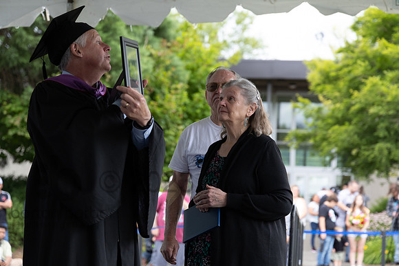 2193_CC_Grad_JS