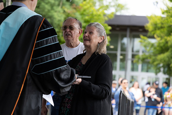2195_CC_Grad_JS