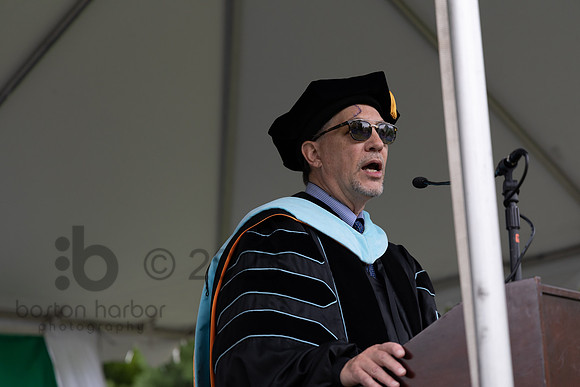 2179_CC_Grad_JS