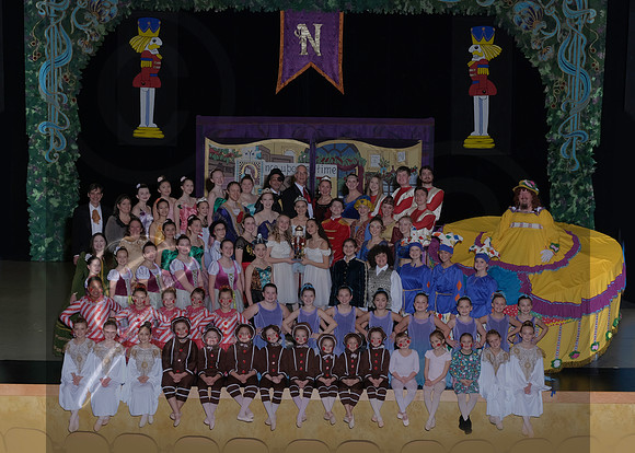 a_NutcrackerGroup_5x7_2021